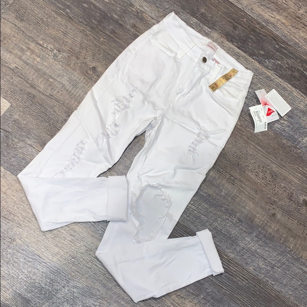 🤍NWT- Vibrant Ripped Jeans🤍 - Picture 2 of 7